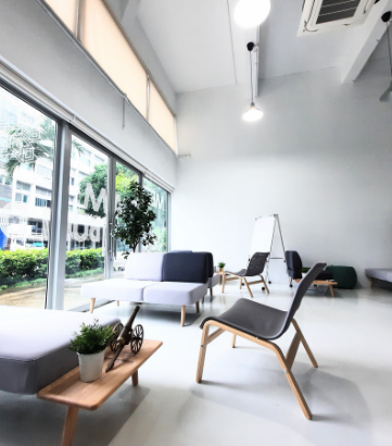 The Common Ground - MacPherson - interior view 1
